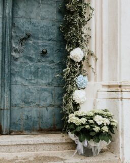 ✨ A beautiful wedding we had the pleasure to cater last year ✨
Love, laughter and unforgettable moments filled this special day. 💍🥂 From the elegant setup to the joyful celebration with family and friends, everything came together to create a truly magical atmosphere.
Weddings like this remind us why we love what we do — being part of such meaningful celebrations and creating culinary moments that guests remember. ❤️🍽️
Thank you to the wonderful couple for letting us be part of your big day!
#joshuascatering #weddingcatering #weddingmoments #lovecelebration #cateringservice #weddinginspiration